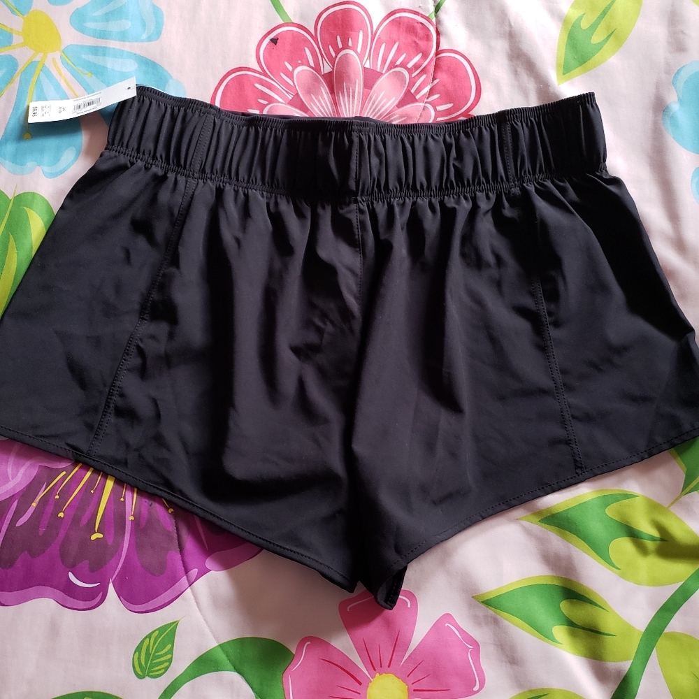 Shorts - Picture 2 of 4